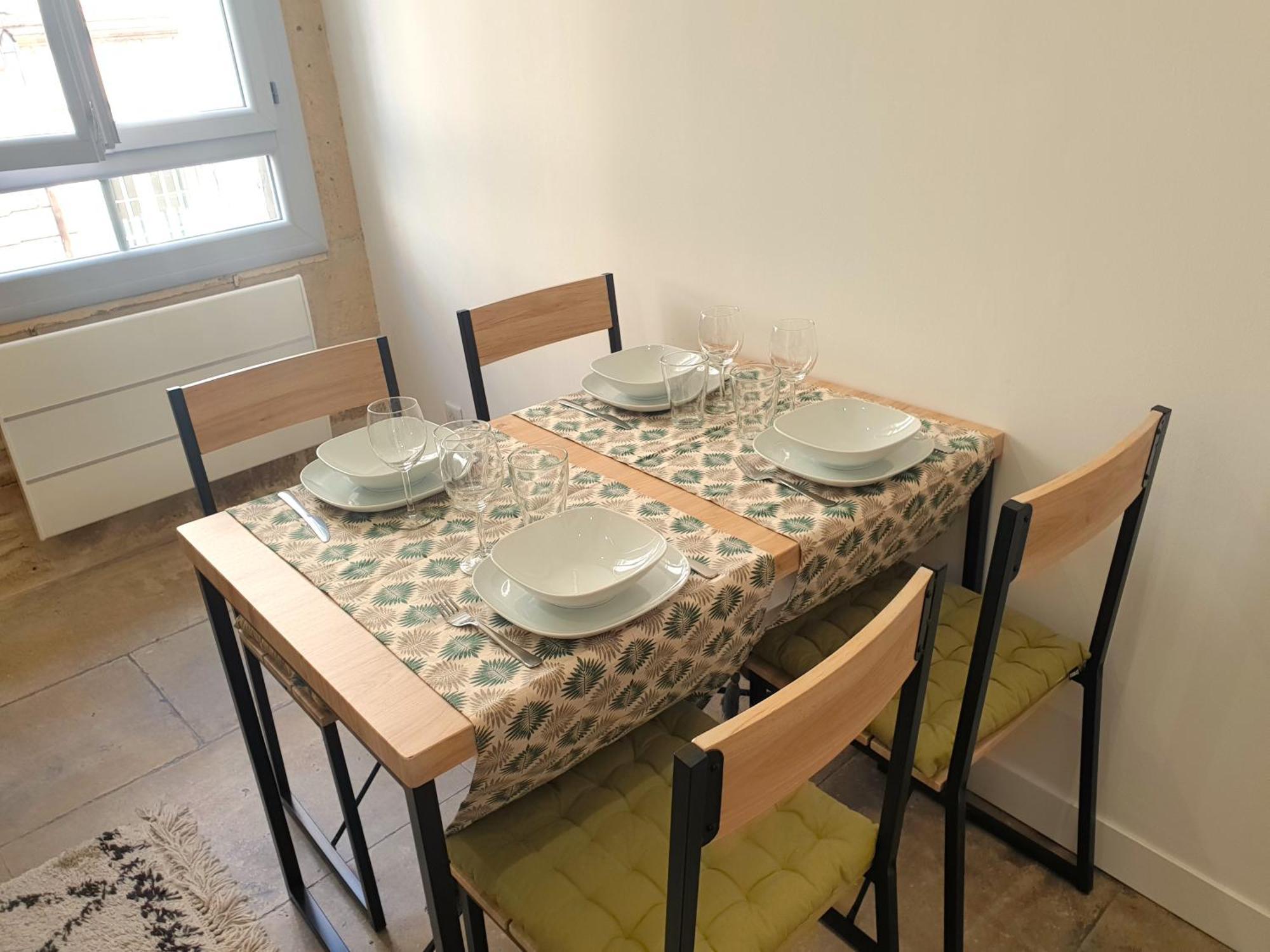 Appartement Cosy Dans Le Centre Historique Montpellier Luaran gambar